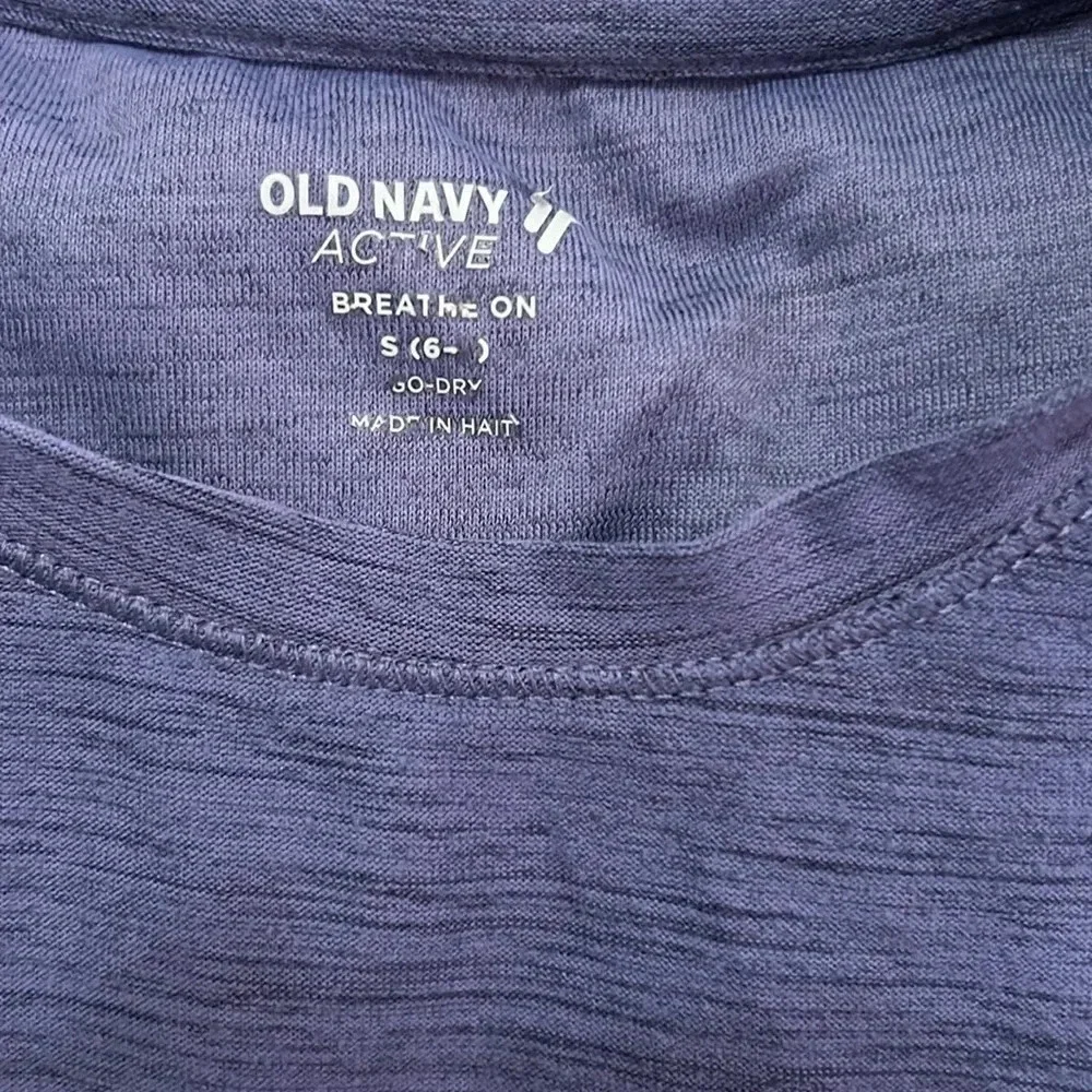 Old Navy active breathe on top small 6/7